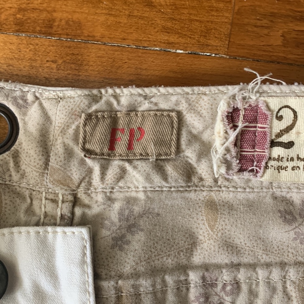 Free people off white crops. NWT. Retsil 158 - Picture 5 of 7